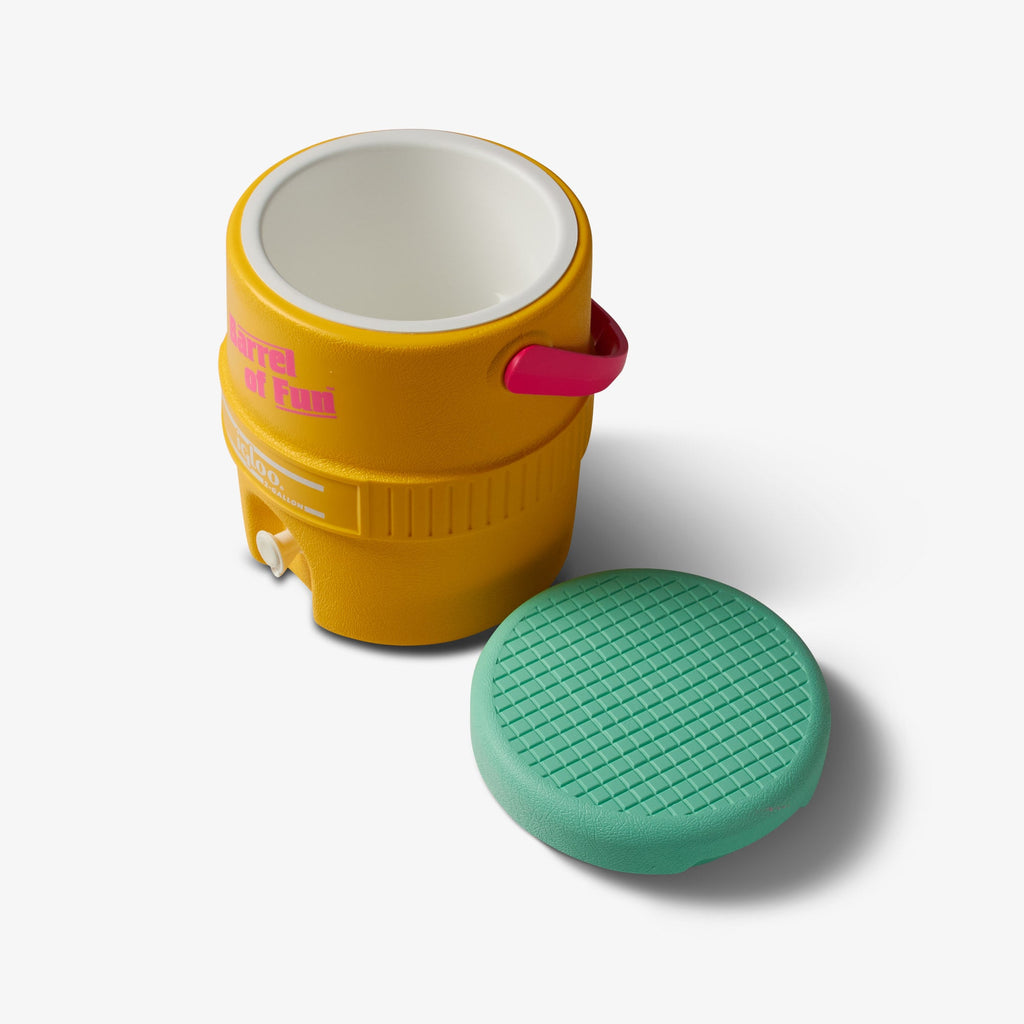 Igloo Retro Barrel of Fun 2 Gallon Jug