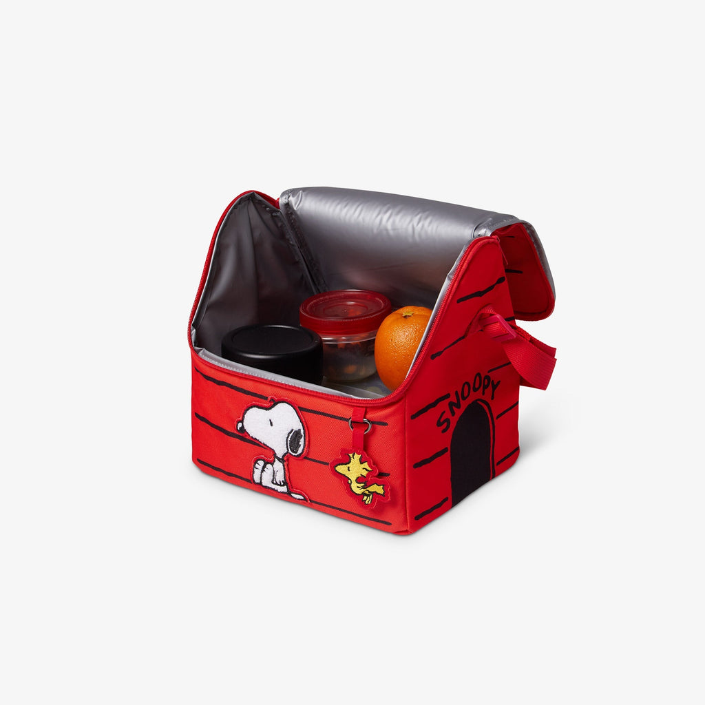 Igloo Snoopy’s House 16-Can Lunch Pail