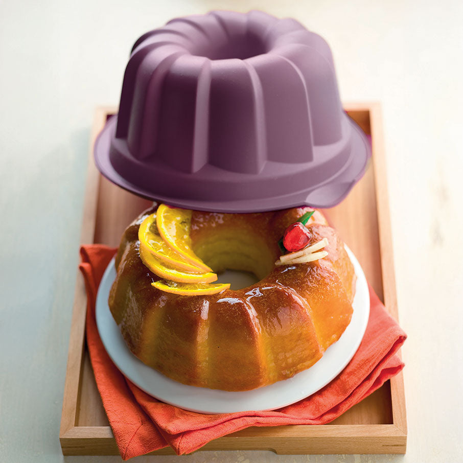 Tupper Ware Silicone Bundt Form