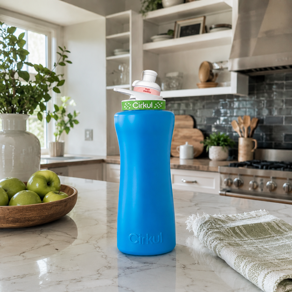 Cirkul 32oz. Stainless Steel Bottle &amp; Comfort Grip Lid