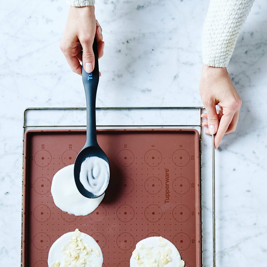 Tupper Ware Simple Spoon