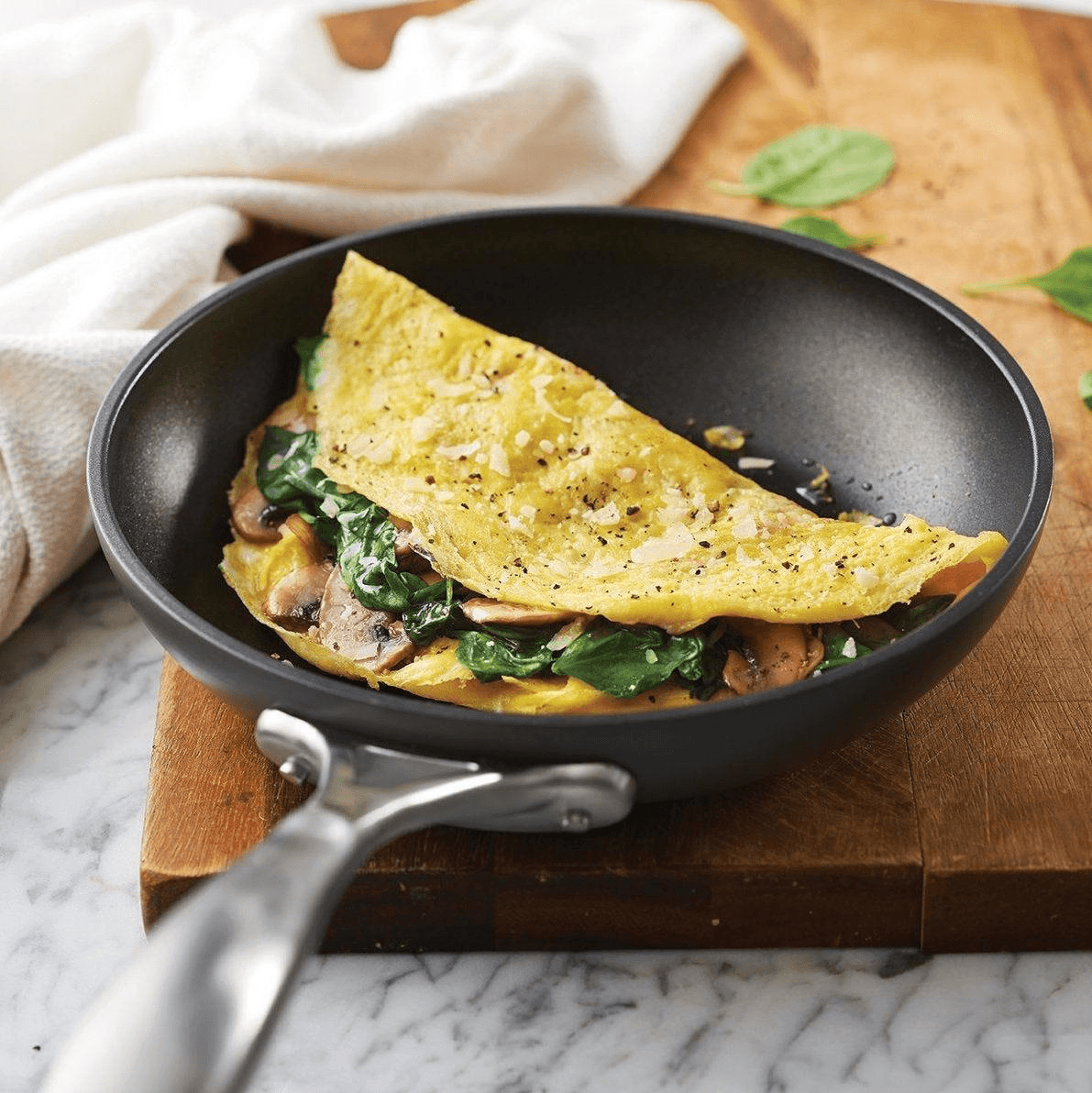 Tupper Ware Chef Series II Frypan with Glass Cover | 8 in / 20 cm