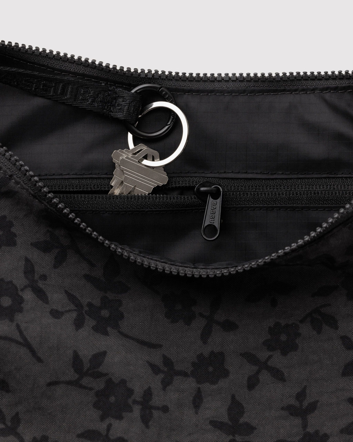 Baggu Medium Nylon Crescent Bag