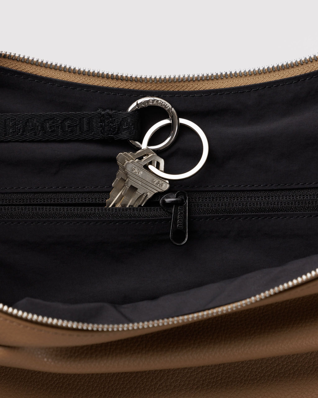 Baggu Medium Recycled Leather Flat Crescent