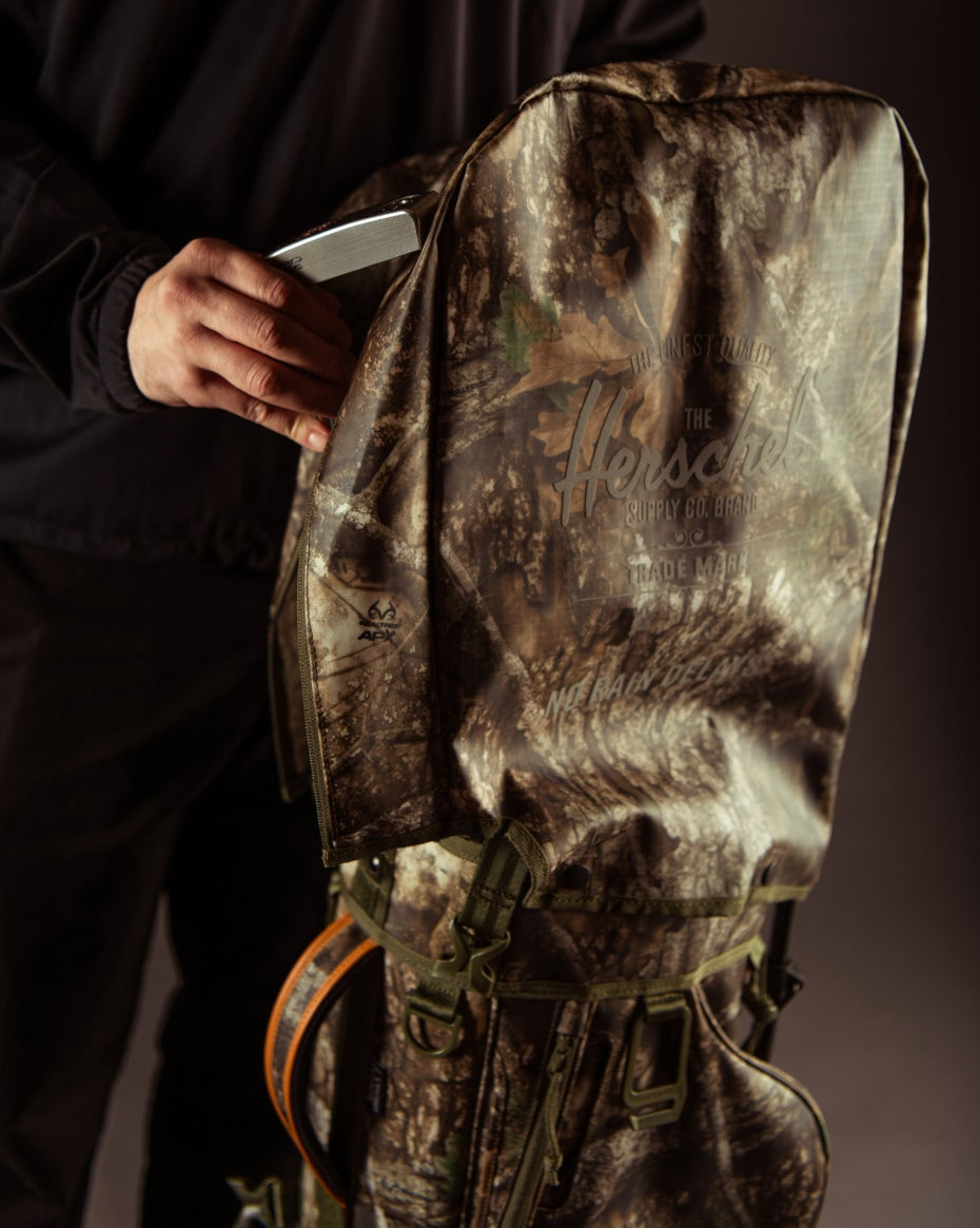 Herschel Supply Co Realtree® Herschel Watt Stand Golf Bag