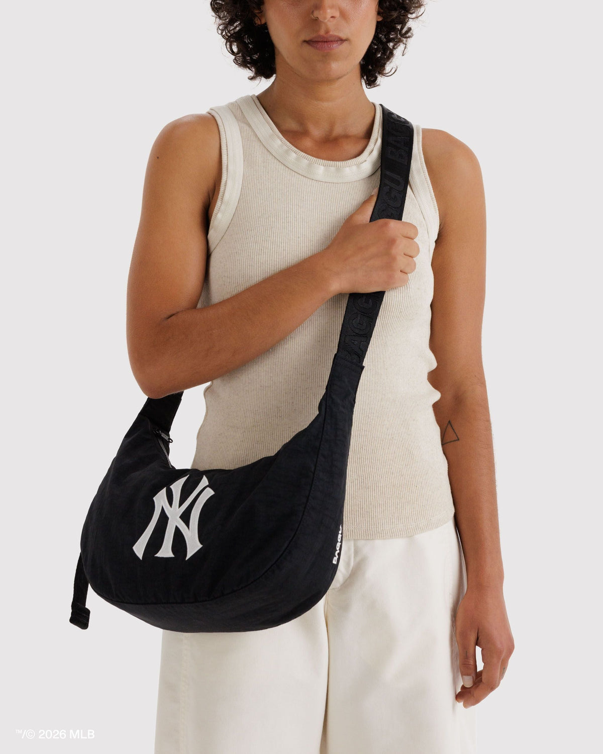Baggu Medium Nylon Crescent Bag